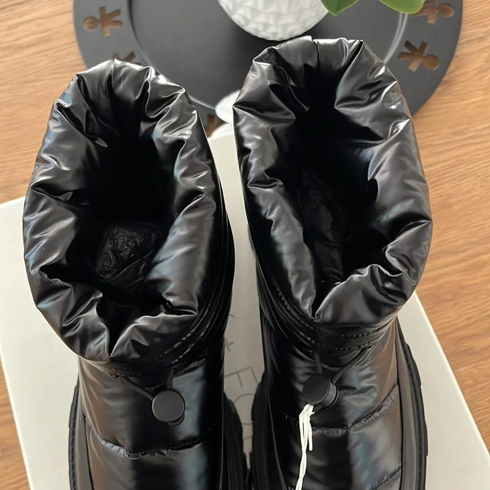 winter boots - Picture 3 of 9